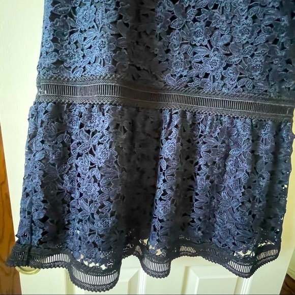 Ann Taylor Lace Embroidered Midi Dress Short Sleeve Round Neck Navy Blue Size 8 - Picture 6 of 16